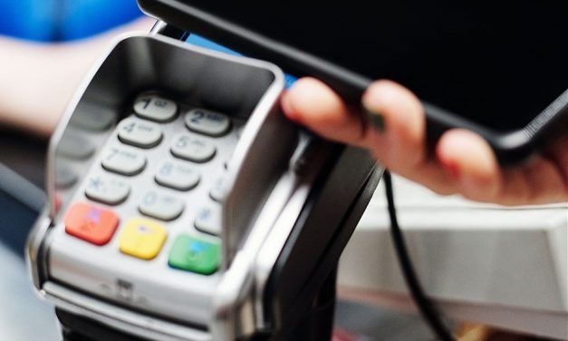 Al costat de l’hostaleria, del comerç i de les empreses